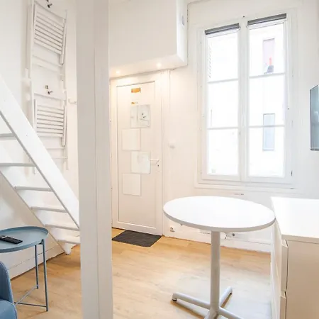 Little Victor Hugo * Tours